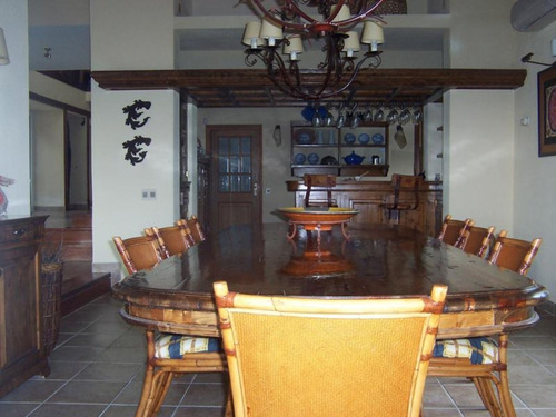 Oportunidad En Venta Chacra Muy Linda Y Hogareña- Ref: 4226