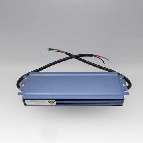 Fuente De Poder 12v @ 100w, 8.3a Para Exterior Mca. Winled