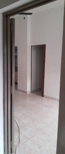 Imagen 4 de 14 de Permuta - Block De 3 Departamentos En Venta - Moron Norte