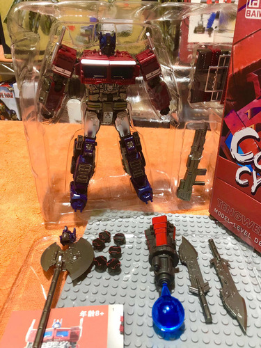 Transformers Optimus Commander Cybertron (Usado)
