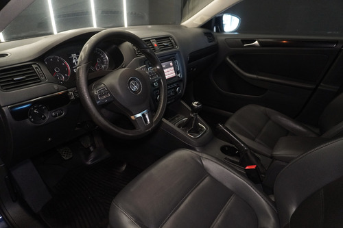 Volkswagen Vento 2.5 Luxury 170cv