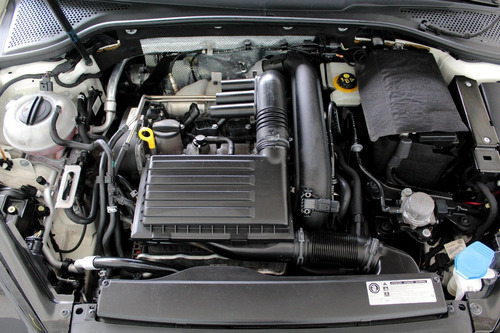 Volkswagen Golf 1.4 Turbo Highline Flex 4p Automatico 6m -