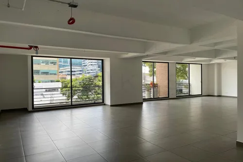 Oficina En Arriendo/venta En Chico Reservado. Cod A5822