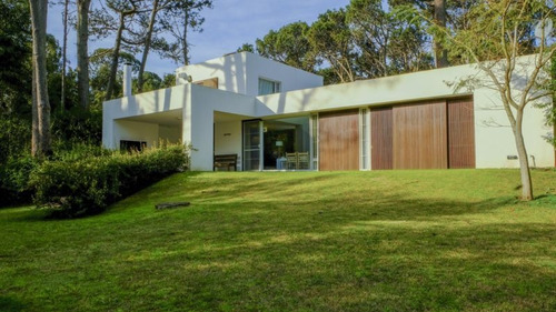 Casa En Alquiler Por Temporada De 3 Dormitorios En La Juanita