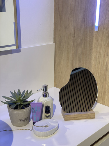 Espejo Bean Semi Circular Base Madera