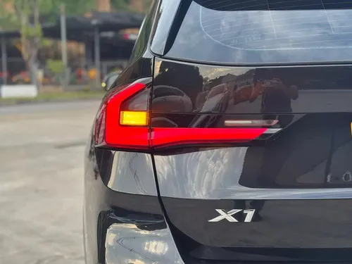 BMW X1 SDRIVE 18I XLINE AT 1500CC T