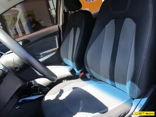 Ford Ecosport FREESTYLE 4X2 2000CC MT AA