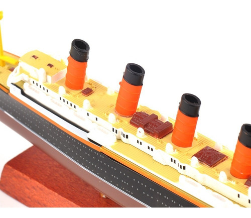 2024 Modelo De Navio De Cruzeiro Vintage Lusitania Em