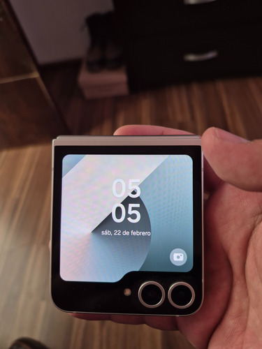 Samsung Galaxy Z Flip 6