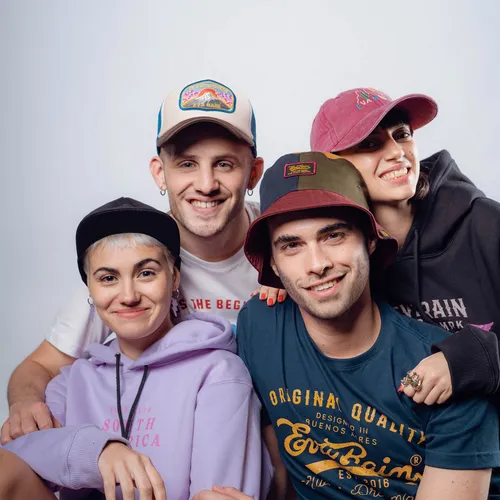 Gorra Gabardina Trucker Rosa Bold Fusion Unisex Eva Rain®