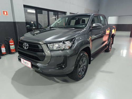 Toyota Hilux 2.8 D-4D TURBO DIESEL CD SR 4X4 AUTOMÁTICO