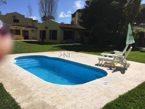 Casa En Punta Del Este, Cantegril | Rebeca Negocios Inmobiliarios Ref:9674- Ref: 9674