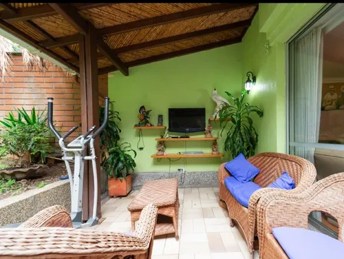 Casa En Venta En Loma De Los Balsos. Cod V16872