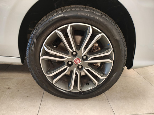 Fiat Cronos 1.8 16v Precision At6