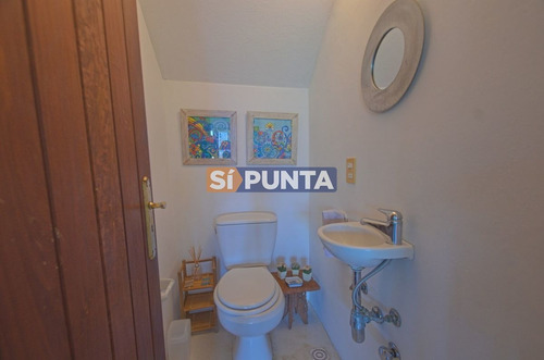 Imagen 14 de 30 de Casa En Venta De 4 Dormitorios En Punta Piedras A Metros Del Mar