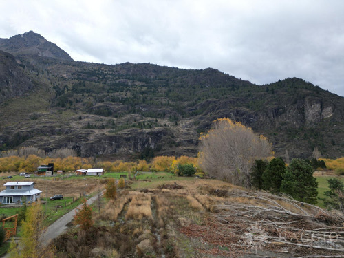 Casa De Cinco Ambientes En Terreno De 2500 M2 (so-32)