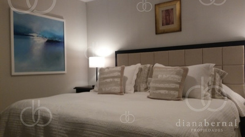 Casa En Punta Del Este Paya Mansa, 6 Dormitorios + Dep Y Piscina. - Ref: 42993