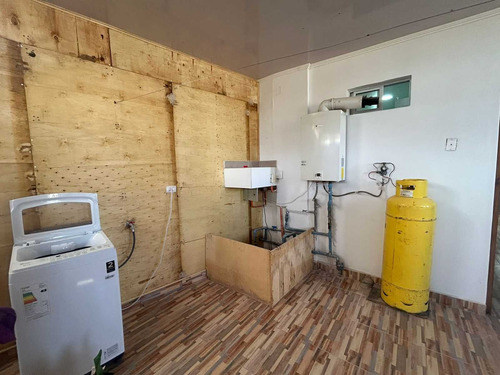 Residencial Con Galpon En Arriendo (69490)