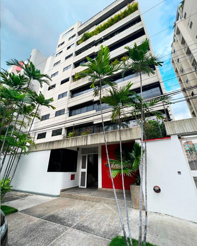 Se Vende!!! Amplio Apartamento En La Urbanización El Bosque Maracay Aragua