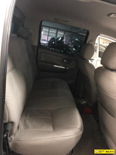 Toyota Hilux .