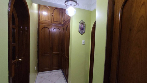 Casa En Venta En Sabana Del Medio Barrera 22.641 Mts2 Impecable