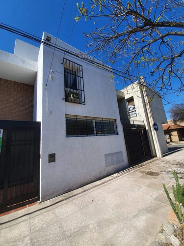 Bº Observatorio - S/paso De Los Andes - Dúplex - Escritura