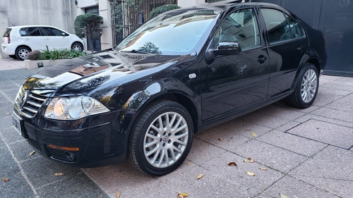 Volkswagen Bora 1.8 Highline T Tiptronic Cuero 2015