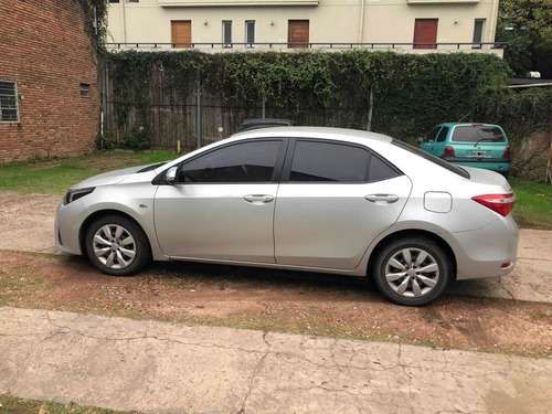 Imagen 8 de 14 de Toyota Corolla 2014 1.8 Xli Cvt 140cv