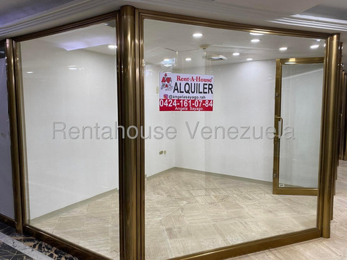 Km Comercial En Alquiler En Chuao, Distrito Metropolitano