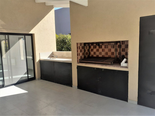 Imagen 6 de 30 de Venta Casa Quinta Lujan Del Sol Impecable Permuta