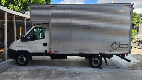 Iveco Daily City 30s13 Bau Aluminio 3,90m Com Maleiro