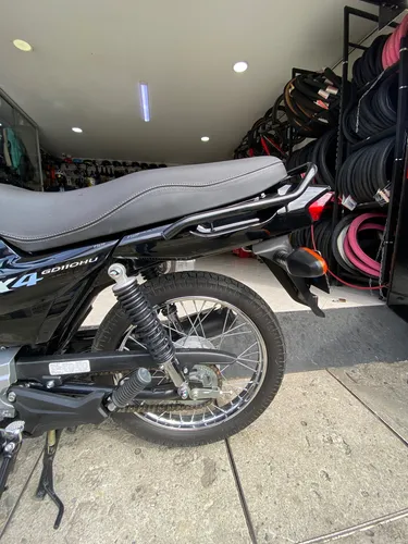 Suzuki Ax4