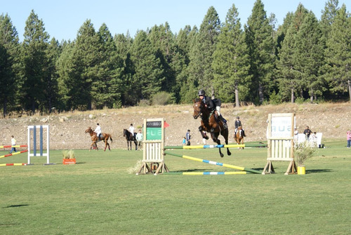Club de Campo Estancia Los Ñires