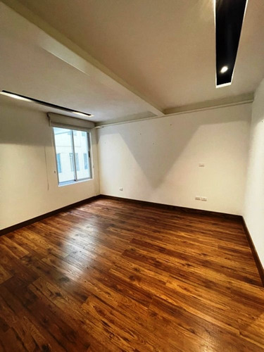 Imagen 7 de 11 de Moderno Departamento Exterior Con Electrodomésticos Y Balcón
