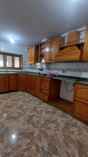 Casa De 4 Hab Y 4 Baños