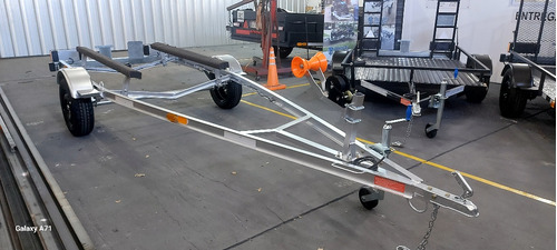 Trailer Para Semirrigido Lancha Moto De Agua Bote Homologado