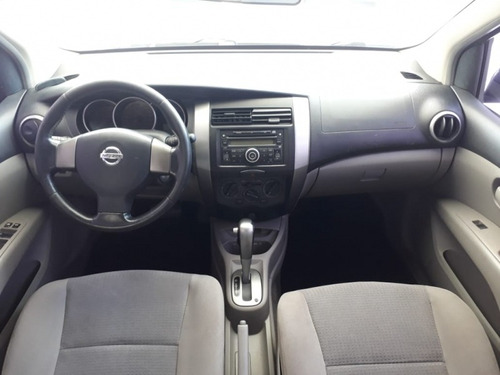 Imagem 6 de 8 de Nissan Livina 1.8 Sl 16v Flex 4p Automatico