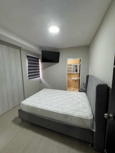 Se Alquila Apartamento Amoblado En Chimeneas Res Montecarlo