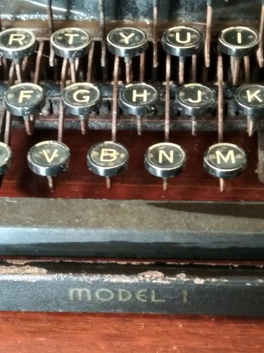 Máquina De Escribir Antigua Remington Model 1. De Lujo !! (Usado)