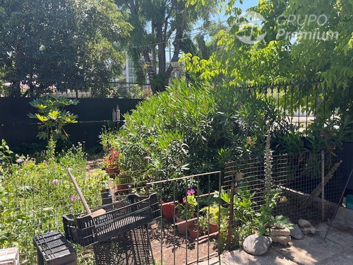 Acogedora Casa En Venta En Ñuñoa