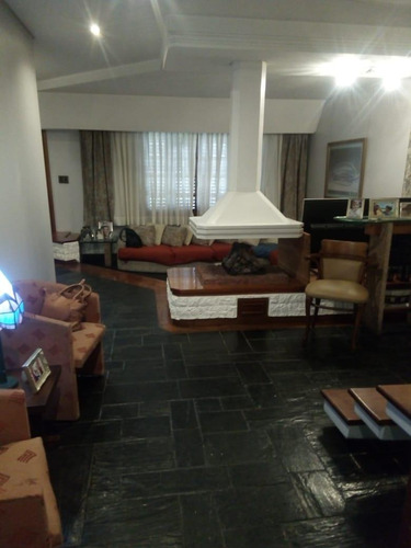 Imagen 3 de 14 de Excelente Casa Con Parque, Quincho, Cochera. Exc Ubicacion