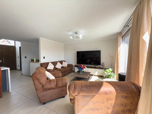 Townhouse En Lomas San Andrés