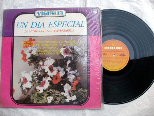 Un Dia Especial : La Musica De Tus Aniversarios / Vinilo Ex