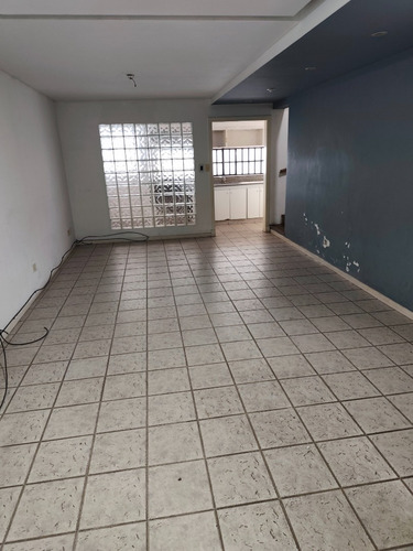 Vendo Duplex 3 Ambientes Con Patio Y Cochera Merlo Centro Excelente Ubicación Apta Crédito Bancario