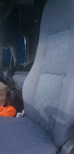 Imagem 7 de 8 de Caminhão Volvo Nh 12 380 6x2 - Ano 2000