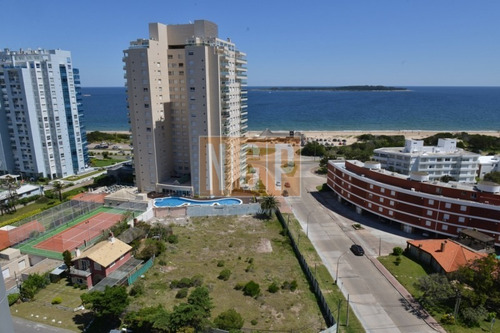 Apartamento Con Vista Espectacular, Y Con Todos Los Servicios!! -ref:15729