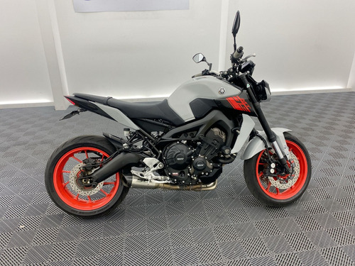 Imagen 11 de 25 de Yamaha Mt09