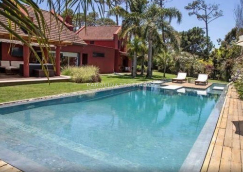 Imagen 13 de 17 de Venta De Casa 6 Dormitorios En La Barra