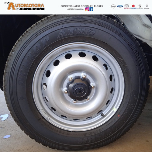 Imagen 20 de 25 de Toyota Hilux 2023 2.4 P.up T.diesel Dx 4x4