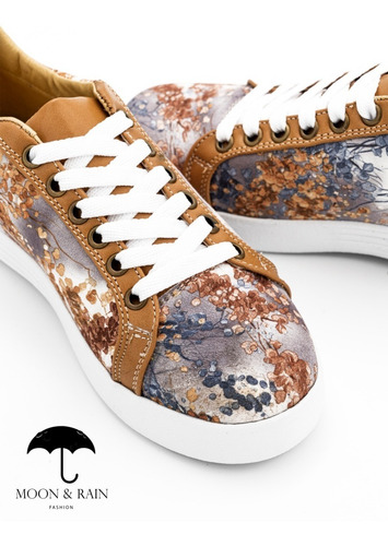 Tenis Floral Detalles Marrón Moon & Rain